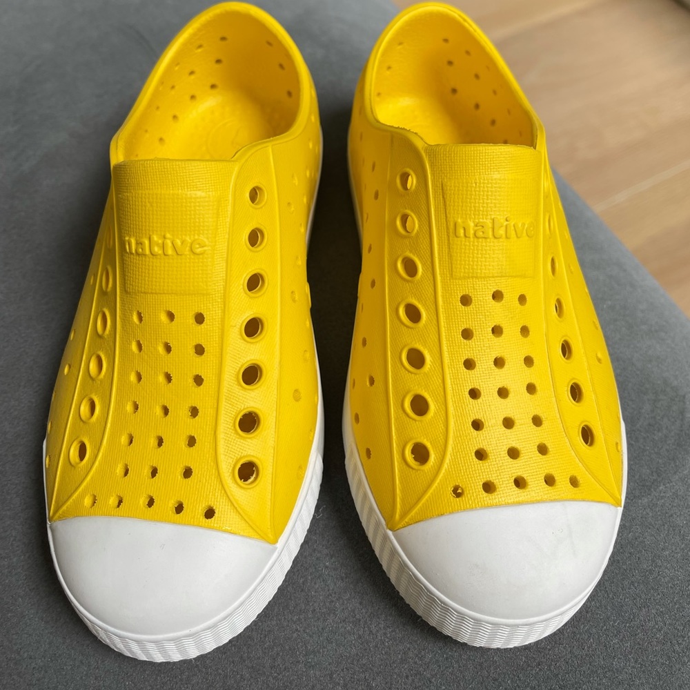 Native Jefferson NEW WOT size C11 never worn